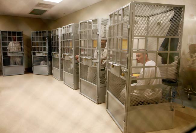 ये हैं दुनिया की 10 खतरनाक जेलें...