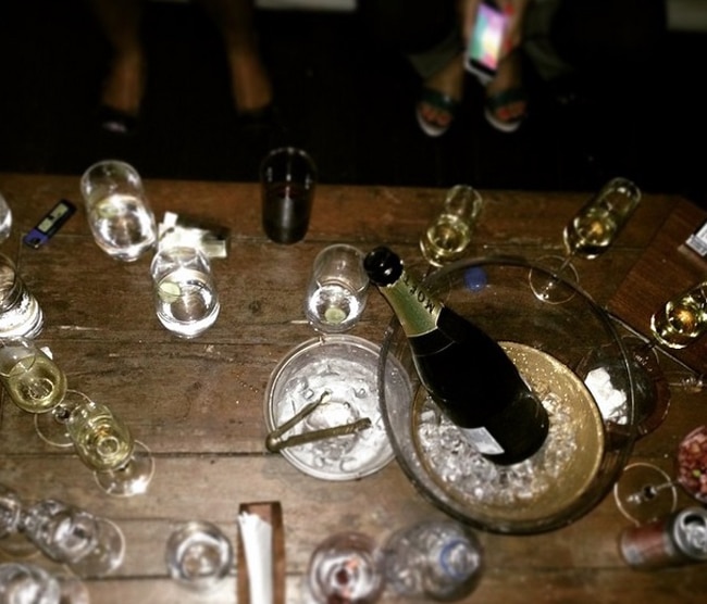 सोहा अली खान की 'बैचलरेट पार्टी', जमकर हुई मस्ती