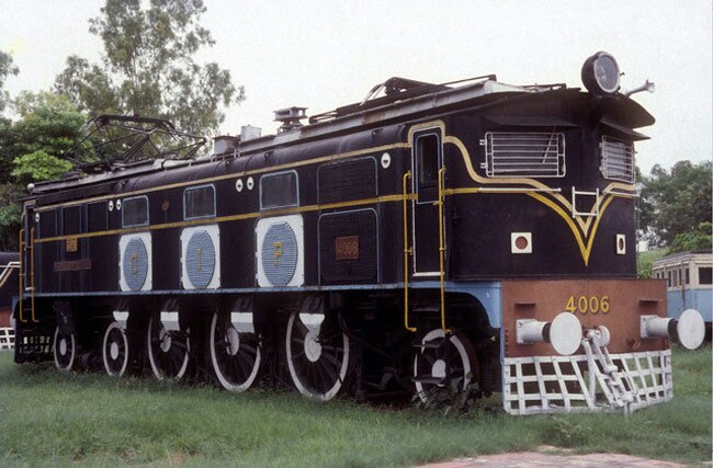 रेलवे की असाधारण यात्रा और ये 24 तस्वीरें