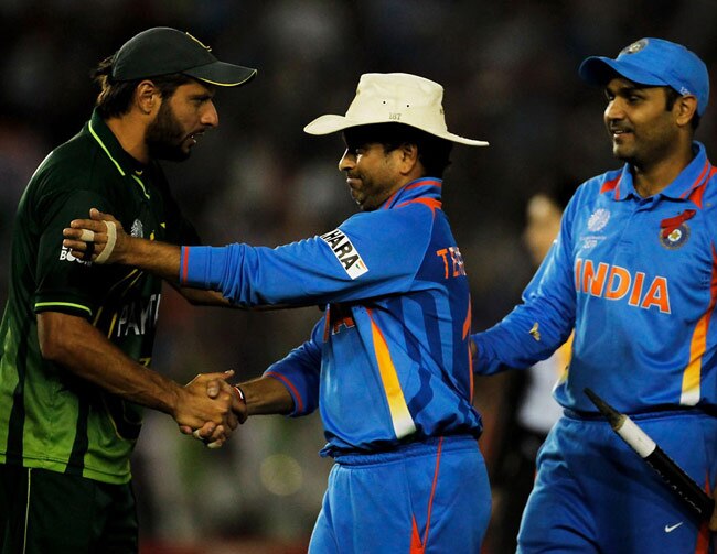 वर्ल्ड कप भारत vs पाकिस्तानः इतिहास के पन्नों से यादगार तस्वीरें