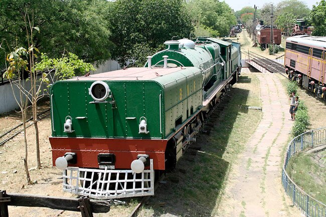 रेलवे की असाधारण यात्रा और ये 24 तस्वीरें