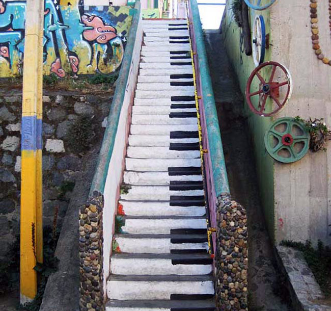 सेहत सुधार देंगी... ये खूबसूरत सीढ़ियां