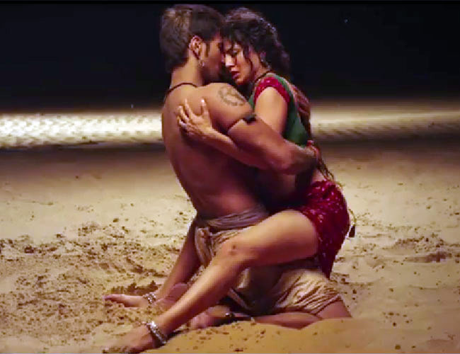 फिल्म 'लीला' में सनी लियोन का दिलकश अवतार