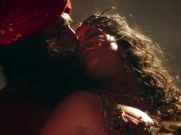 फिल्म 'लीला' में सनी लियोन का दिलकश अवतार