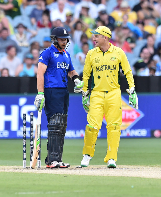 वर्ल्ड कप 2015: ऑस्ट्रेलिया ने इंग्लैंड को दी पटखनी