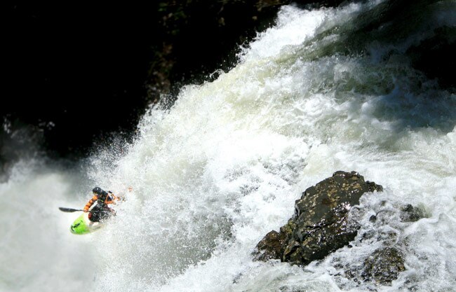 ये हैं दुनिया के टॉप 10 खतरनाक एडवेंचर स्पोर्ट्स...