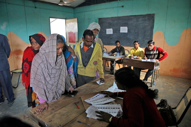 तस्वीरें: मतदान के दिन कैसा रहा दिल्ली का जोश