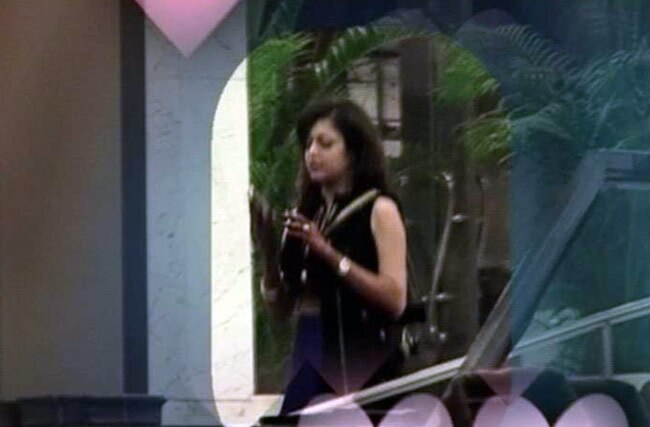 टीवी एक्ट्रेस दृष्टि धामी की शादी के संगीत की एक्सक्लूसिव तस्वीरें