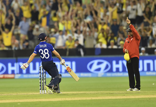 वर्ल्ड कप 2015: ऑस्ट्रेलिया ने इंग्लैंड को दी पटखनी