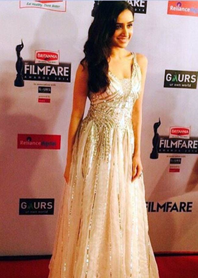 फिल्मफेयर अवॉर्ड: 'ब्लैक लेडी'  से ज्यादा इन हसीनाओं ने किया बेचैन