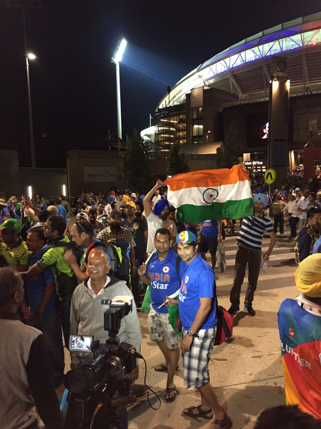 क्रिकेट के सबसे बड़े मुकाबले में जोश ही जोश, देखें तस्वीरें