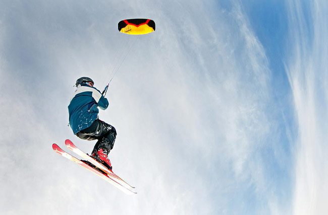 ये हैं दुनिया के टॉप 10 खतरनाक एडवेंचर स्पोर्ट्स...