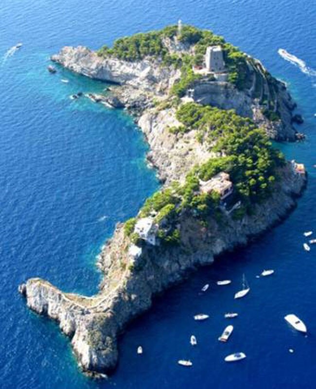 दुनिया के 10 बेस्ट प्राइवेट लग्जरी आइलैंड...