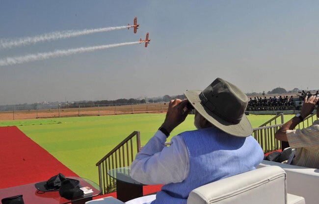 'एयरो इंडिया-2015' में पहुंचे प्रधानमंत्री नरेंद्र मोदी