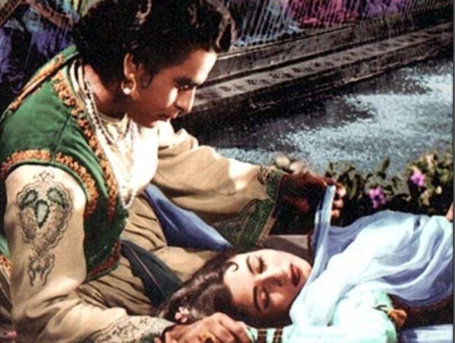 कोई जवाब नहीं, बॉलीवुड की इन 10 रोमांटिक फिल्मों का