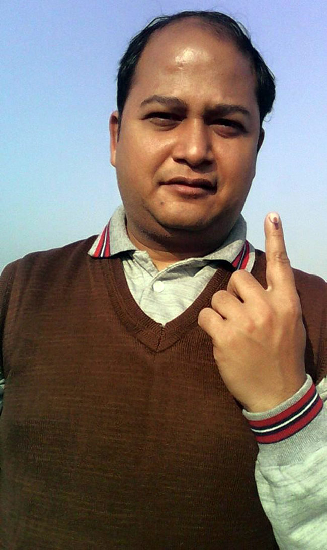 वोट डालकर आपने आजतक को भेजी ये सेल्फी...