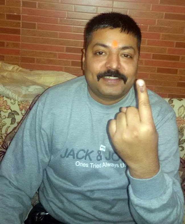 वोट डालकर आपने आजतक को भेजी ये सेल्फी...