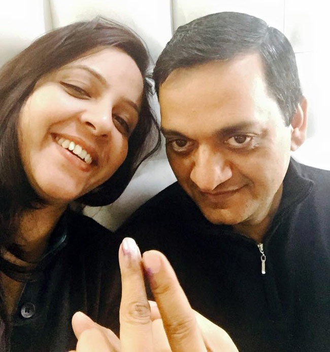 वोट डालकर आपने आजतक को भेजी ये सेल्फी...