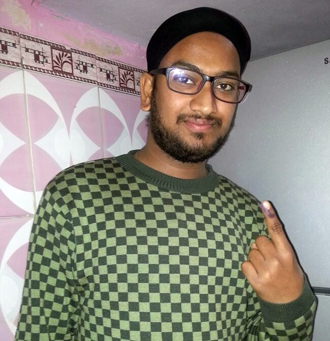 वोट डालकर आपने आजतक को भेजी ये सेल्फी...