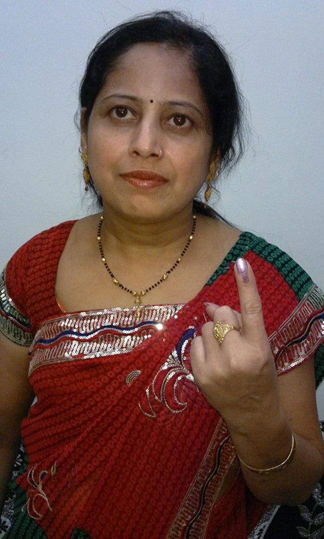 वोट डालकर आपने आजतक को भेजी ये सेल्फी...