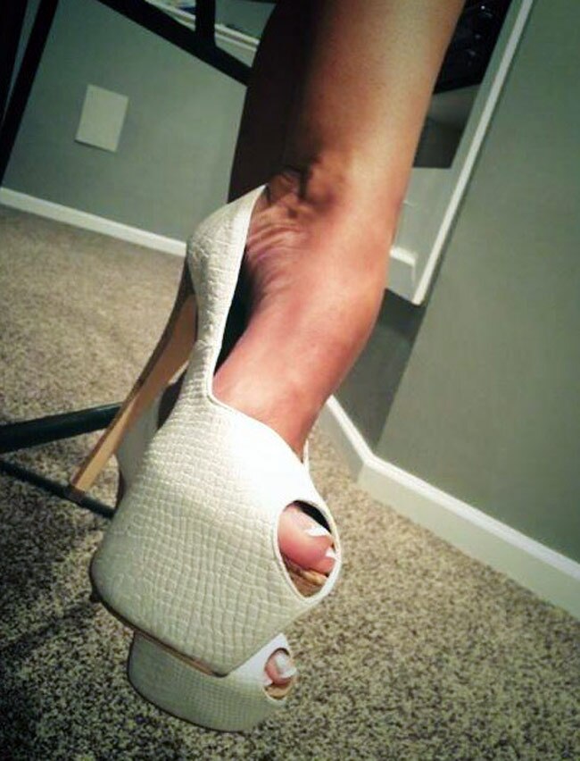 पूनम पांडे ने फिर टीम इंडिया के लिए उतारे कपड़े