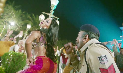 कन्ट्रोवर्सी क्वीन वीना मलिक Happy Birthday