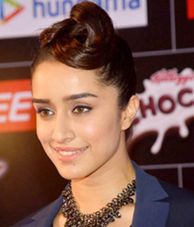 नए लुक्स से श्रद्धा कपूर ने सबको चौंकाया