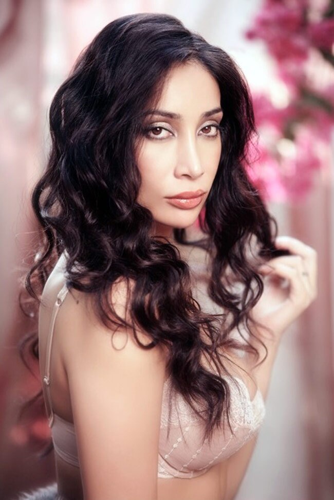 न्यूड Selfie शेयर करने में सबसे आगे है सोफिया