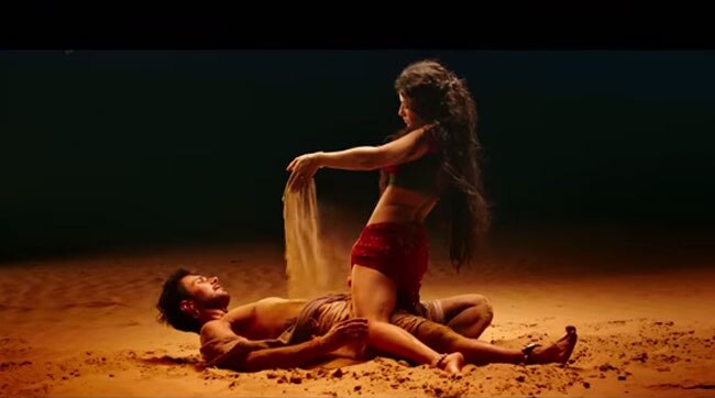 सनी लियोन ने 'लीला' में पार की सारी हदें, देखें तस्वीरें