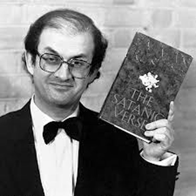 8 किताबें जिन पर भारत में लगा प्रतिबंध