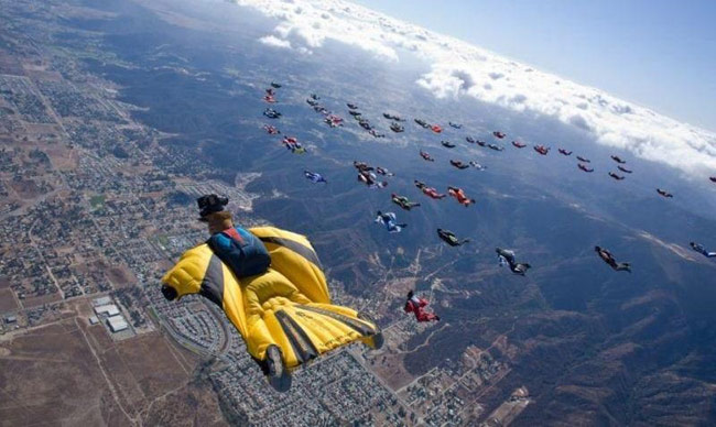 ये हैं दुनिया के टॉप 10 खतरनाक एडवेंचर स्पोर्ट्स...