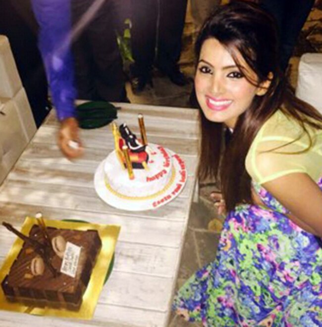 डस्की ब्यूटी गीता बसरा Happy Birthday