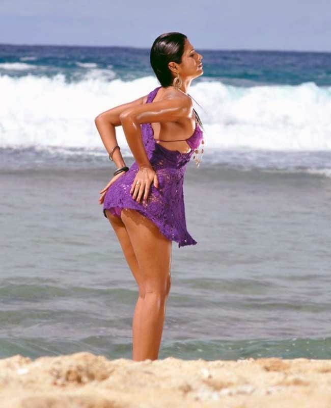 बिकि‍नी फोटोशूट फेम एक्ट्रेस श्रद्धा दास Happy Birthday