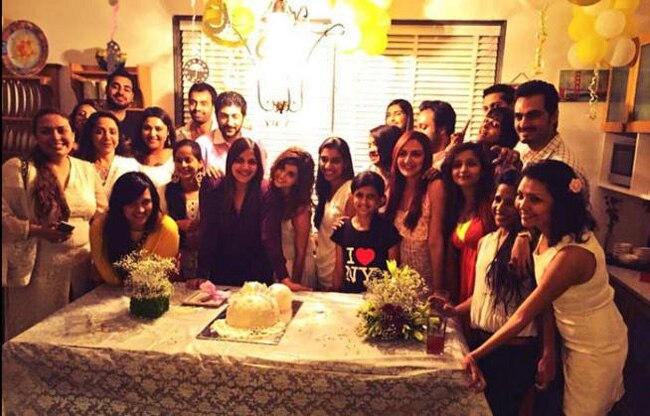 देखें हेमा मालिनी की बेटी अहाना की गोद भराई की तस्वीरें