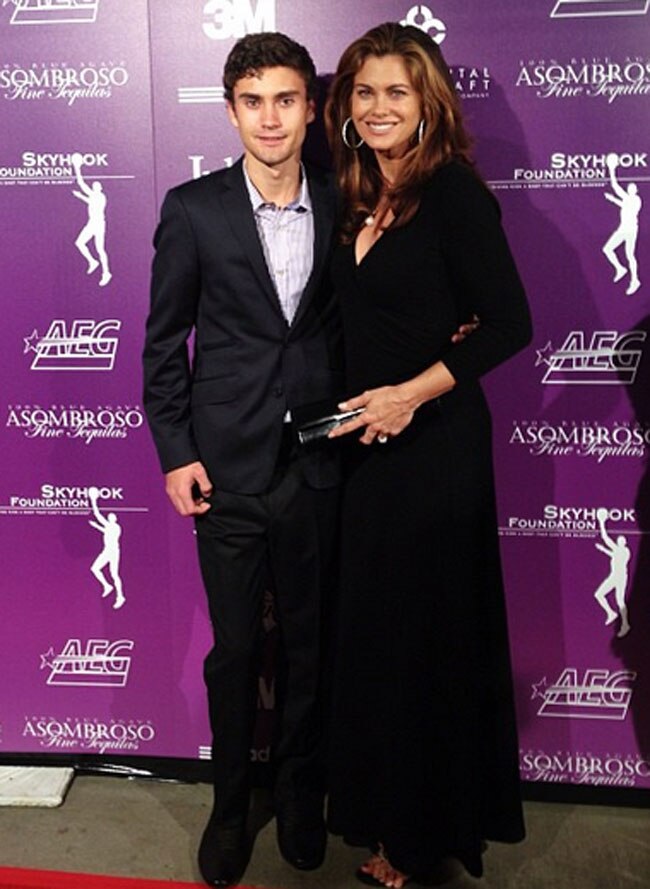 1980 के दशक की सुपरमॉडल कैथी आयरलैंड Happy Birthday