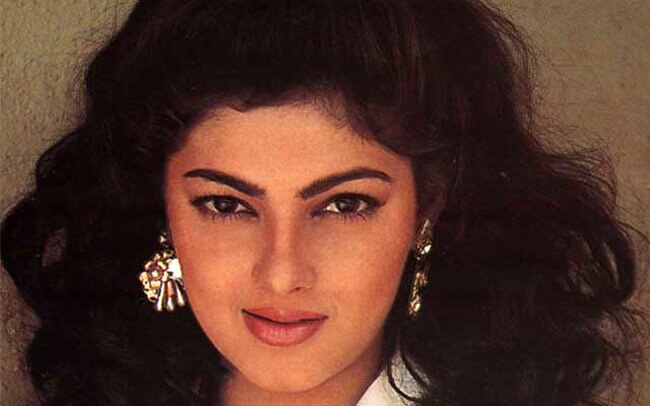 देश में इन हस्ति‍यों को दी गई मंदिर में जगह