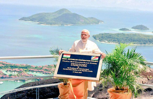 ...और सेशल्स में PM मोदी ने की फोटोग्राफी