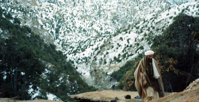 आतंकी ओसामा बिन लादेन की नई तस्वीरें सामने आईं...