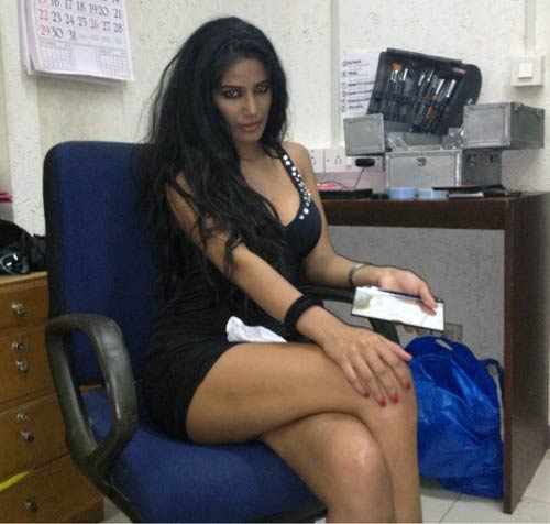 'WC' में जीत पर न्‍यूड होने का दावा करने वाली  पूनम पांडे Happy birthday