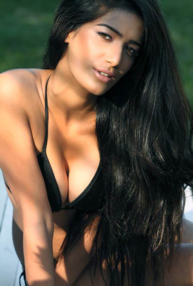 'WC' में जीत पर न्‍यूड होने का दावा करने वाली  पूनम पांडे Happy birthday