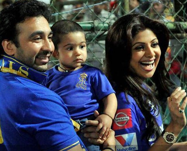 जब बॉलीवुड सितारों के घर गूंजी किलकारी