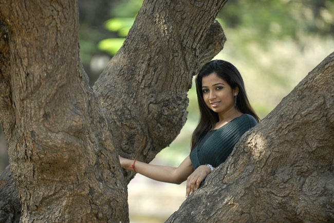 सुरीली आवाज की मलिका श्रेया घोषाल Happy birthday