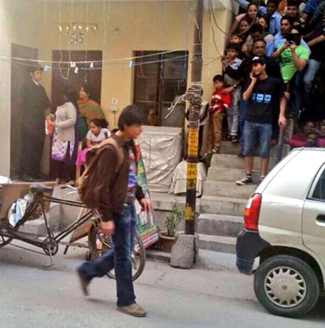 दिल्ली में 'फैन' की शूटिंग करते नजर आए शाहरुख