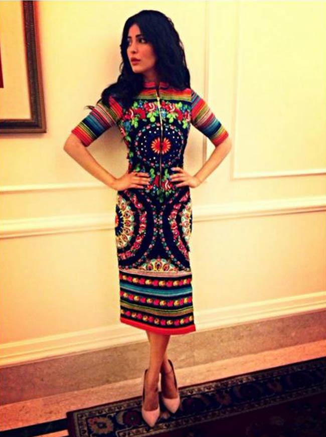 क्रॉप स्टाइल में श्रुति कर रही हैं 'गब्बर इज बैक' को प्रमोट