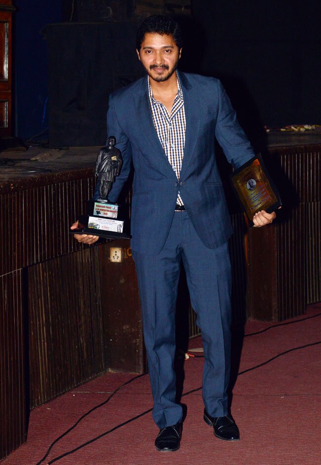 अवॉर्ड समारोह में शाहरुख संग थिरके अमर सिंह