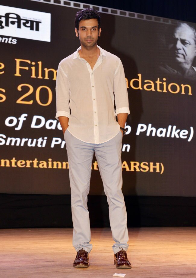 अवॉर्ड समारोह में शाहरुख संग थिरके अमर सिंह