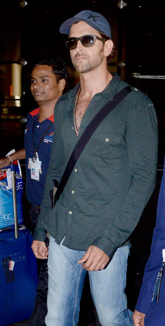 एयरपोर्ट पर कैमरे में कैद हुए सितारे