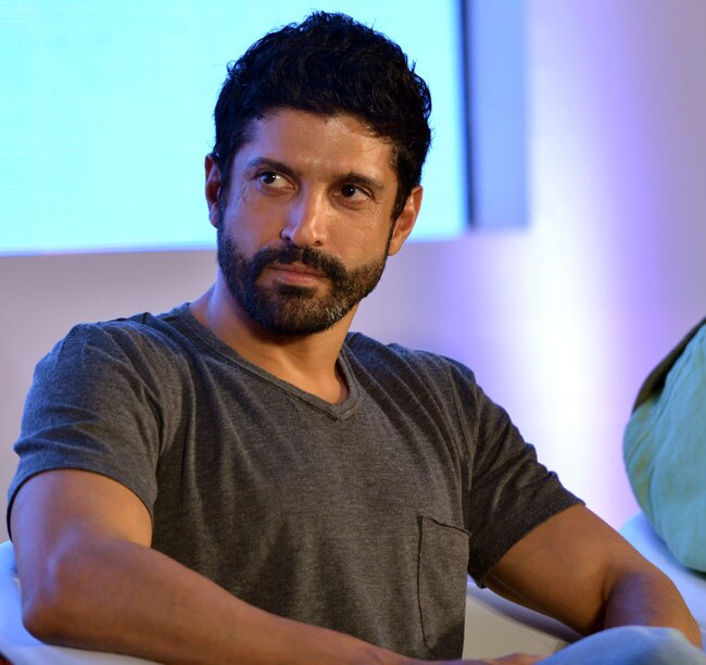 Celeb spotted: देखि‍ए दीपिका और कंगना का सिंपल लुक