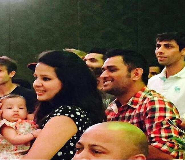 साक्षी धोनी ने शेयर की बेटी जिवा की नई तस्वीरें...