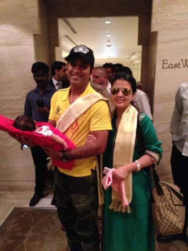 साक्षी धोनी ने शेयर की बेटी जिवा की नई तस्वीरें...